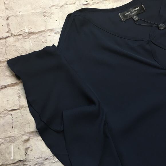 NEW Max Studio Flutter Sleeve Keyhole Blouse in Navy Blue - Picture 5 of 8